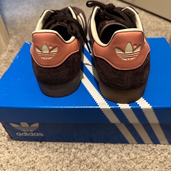 Samba - Picture 2 of 5